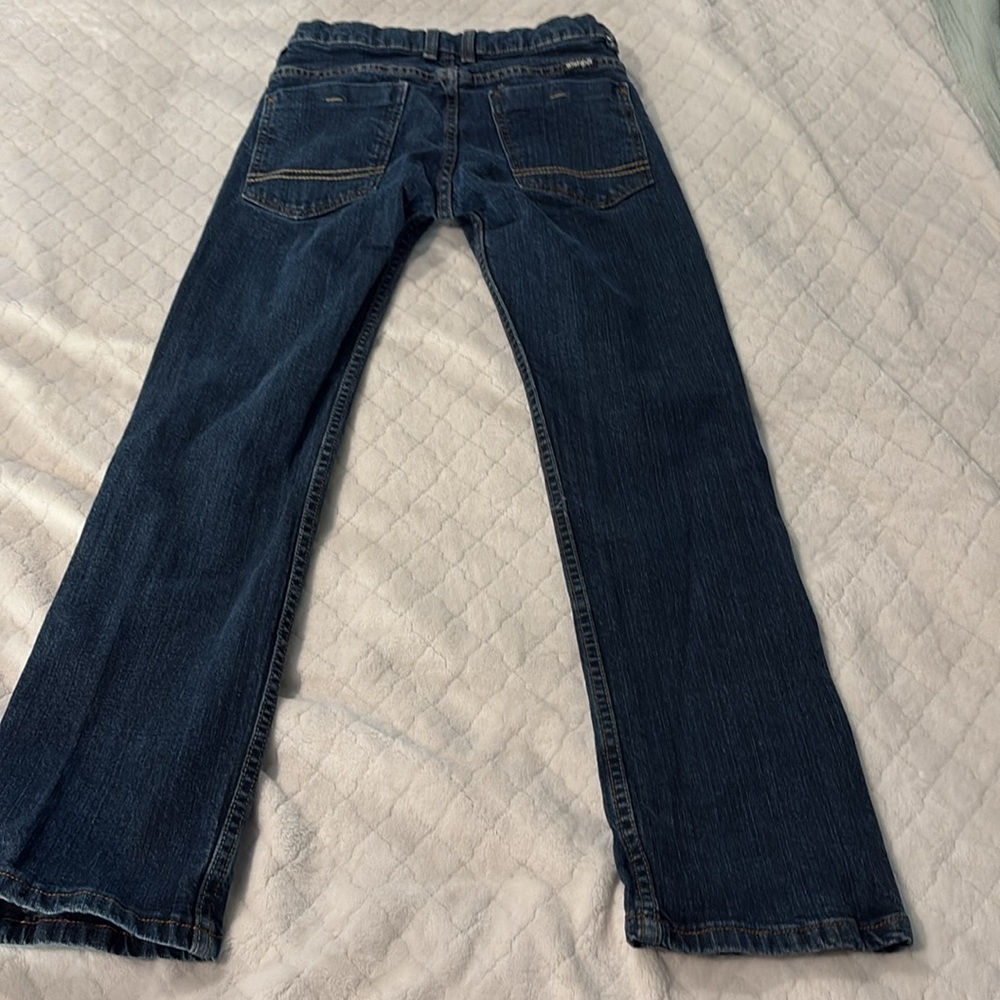 Boys Wrangler Straight Jeans w/ adjustable waistband. Size 12 Regular. - Picture 6 of 8